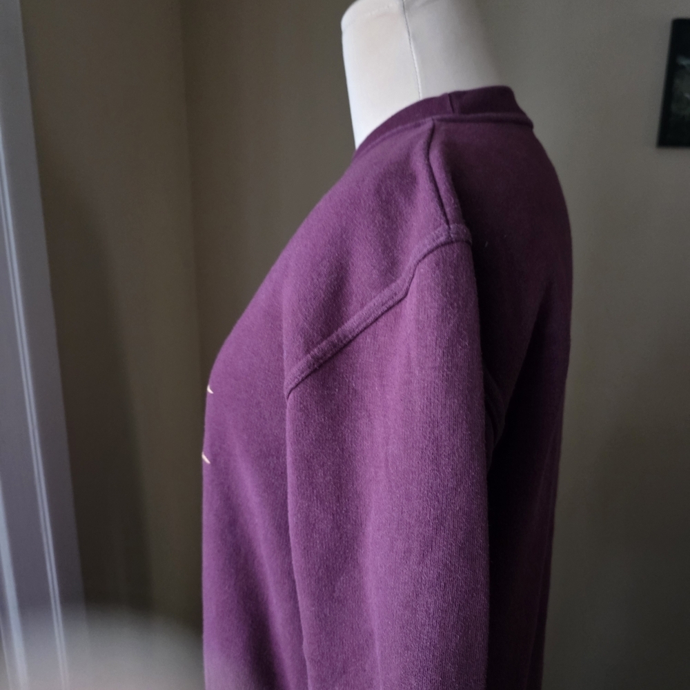 Vintage-Style Maroon Brussels Belgium Embroidered Crew Neck Sweatshirt, Size M - Picture 4 of 8